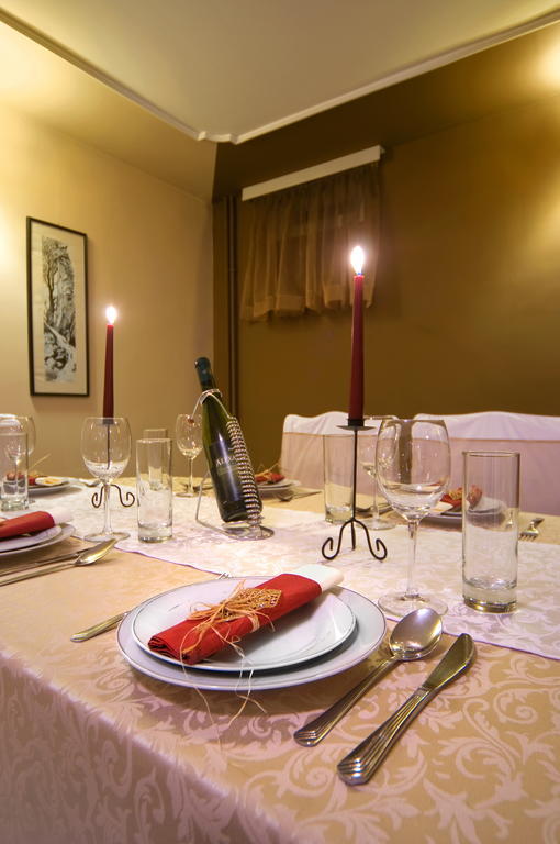 Garni Hotel President De Luxe 크라구예바츠 외부 사진