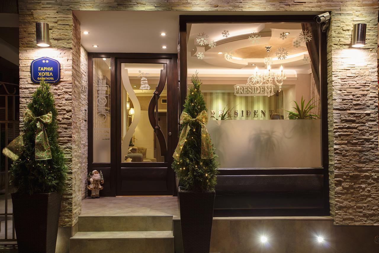 Garni Hotel President De Luxe 크라구예바츠 외부 사진