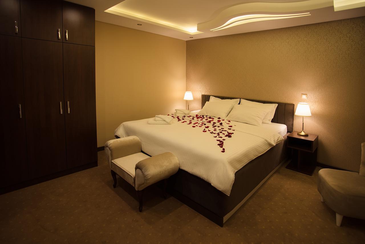 Garni Hotel President De Luxe 크라구예바츠 외부 사진