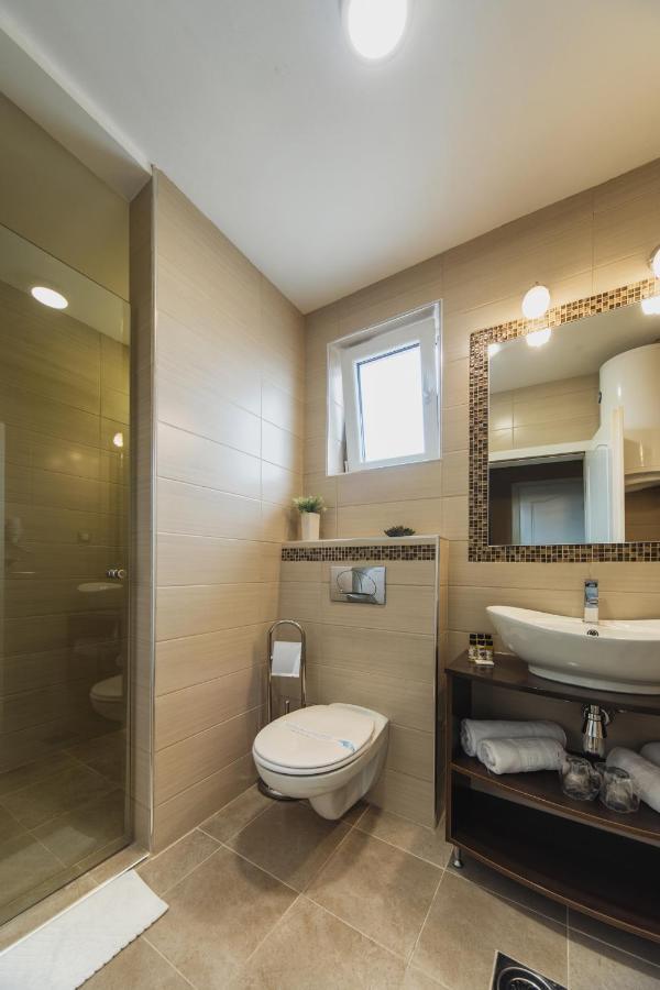 Garni Hotel President De Luxe 크라구예바츠 외부 사진